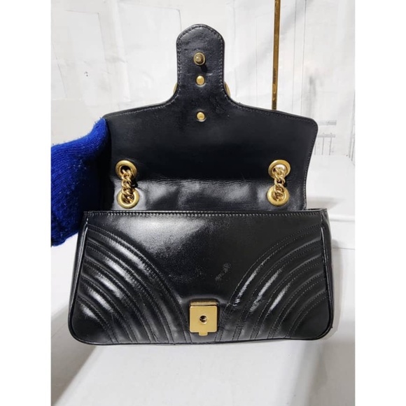 Authentic Gucci GG Marmont Medium Matelassé Shoulder Bag - Picture 8 of 14